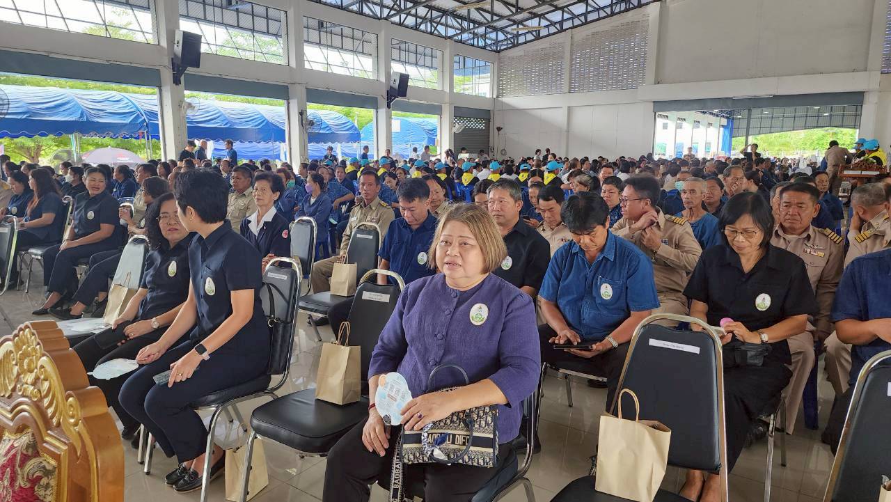 title - ส.ป.ก.แพร่ ร่วมจัดคลินิกเกษตรเคลื่อนที่ ให้บริการประชาชน เพื่อให้บริการ แบบครบวงจรและพัฒนาศักยภาพเกษตรกรในพื้นที่อำเภอร้องกวาง
